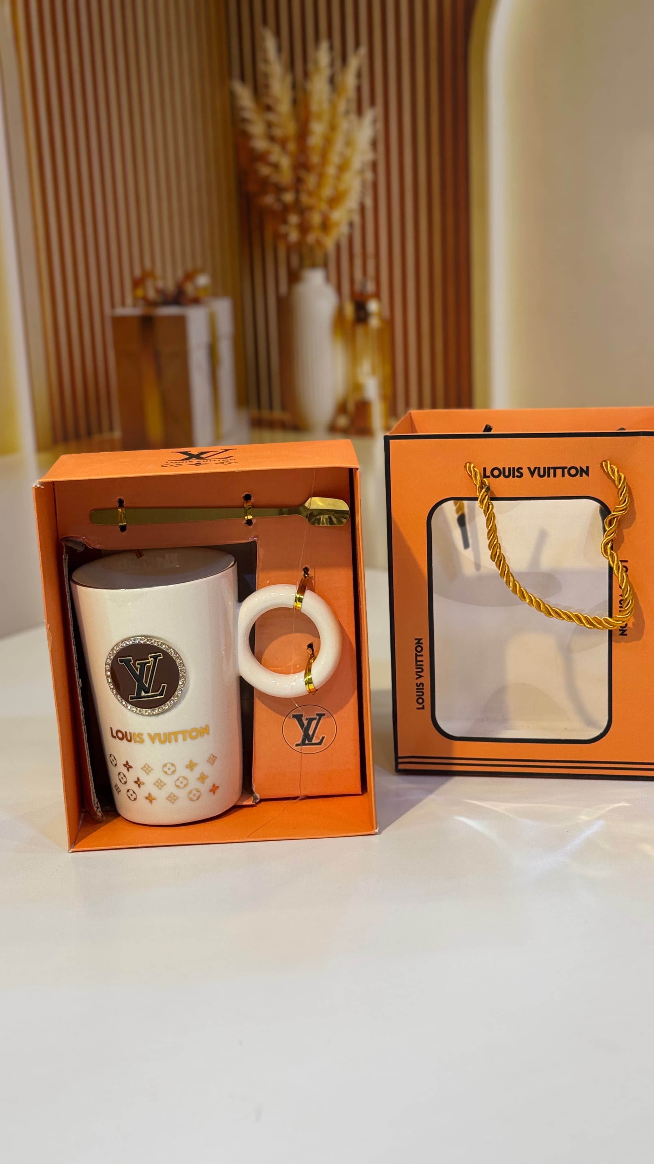كاس شوب lv